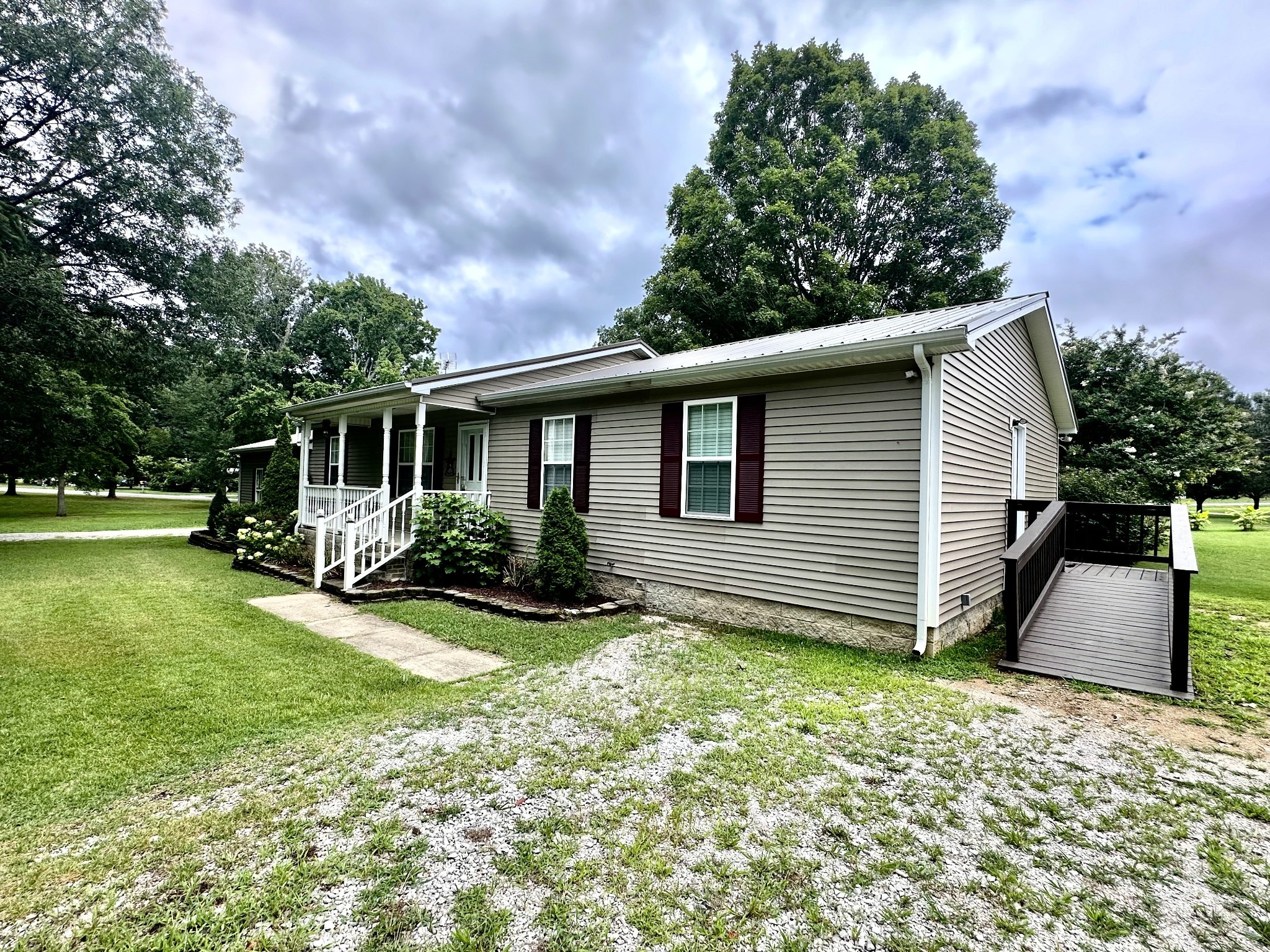 698 Vernon Winton Rd