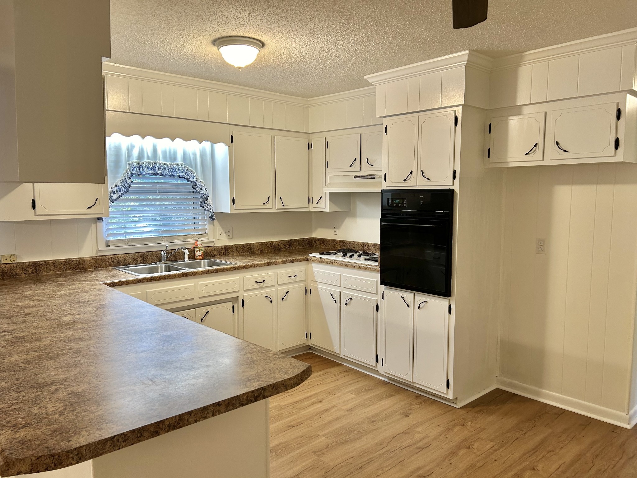 823 Toliver Lake Rd