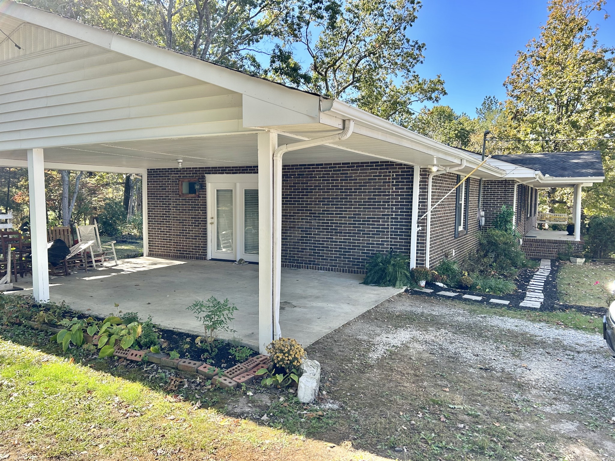 823 Toliver Lake Rd