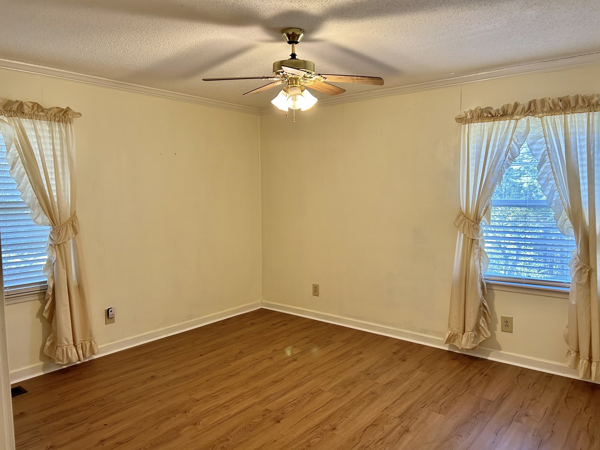 823 Toliver Lake Rd