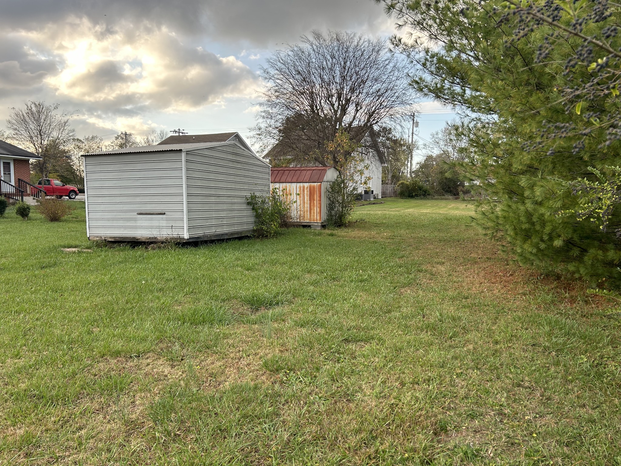 1205 Kefauver St