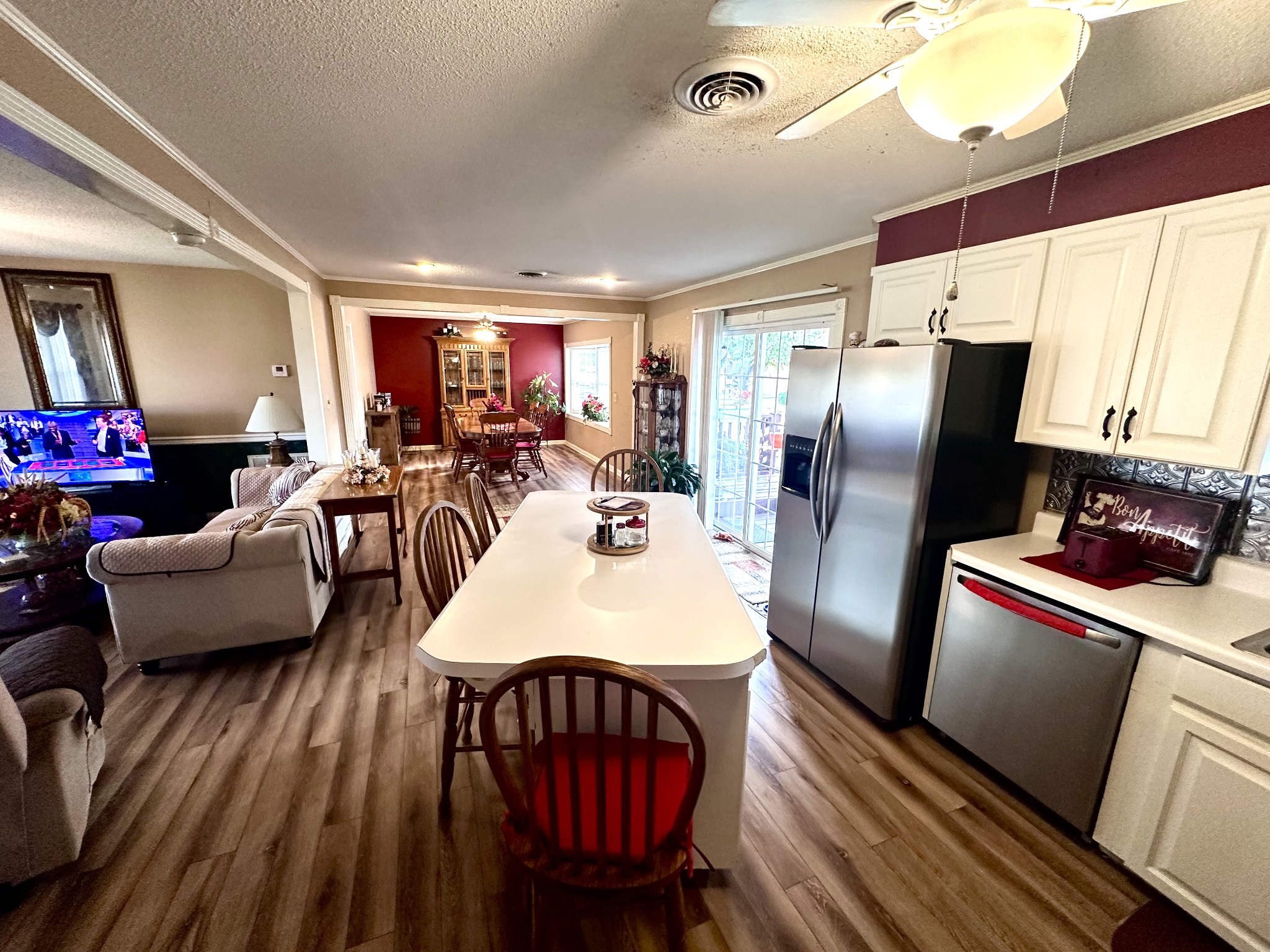 52 Hillcrest Villa Rd