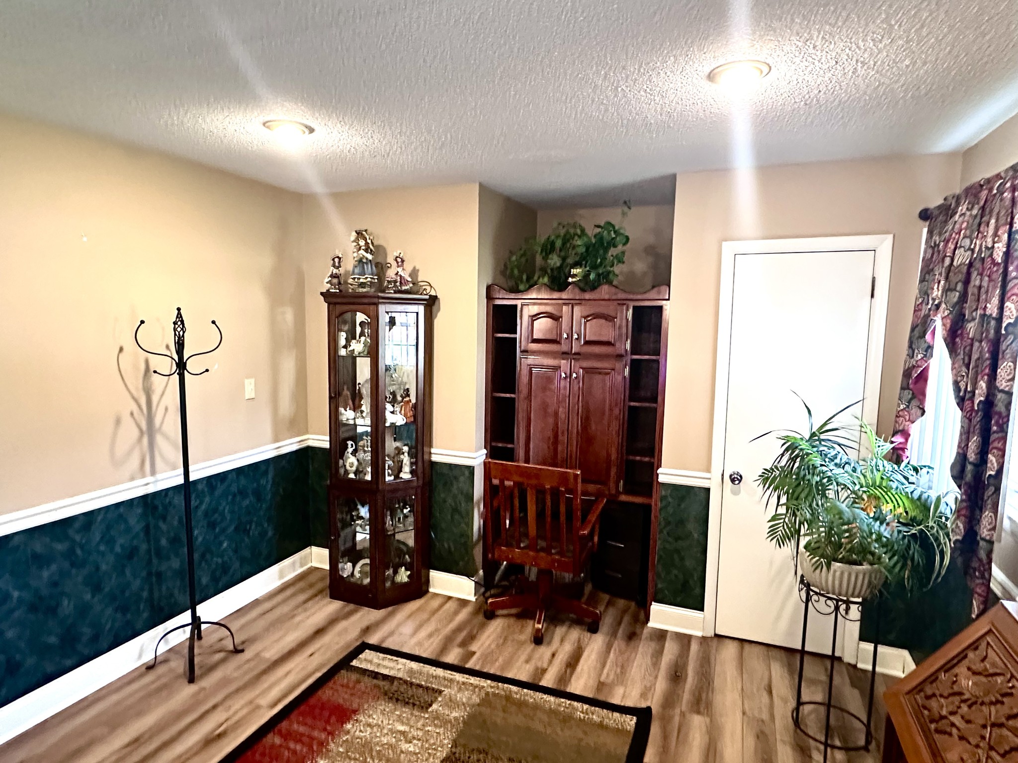 52 Hillcrest Villa Rd