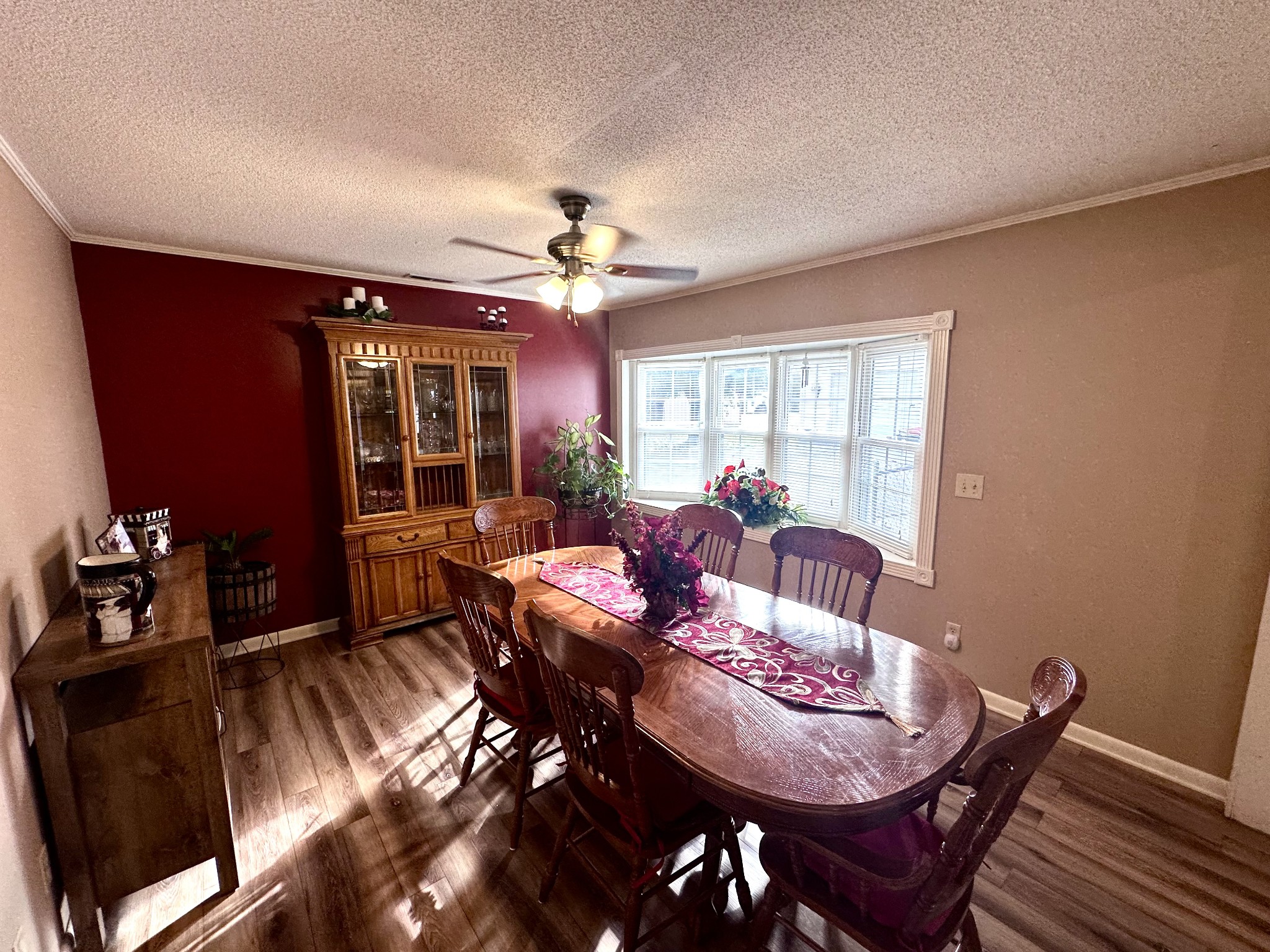 52 Hillcrest Villa Rd