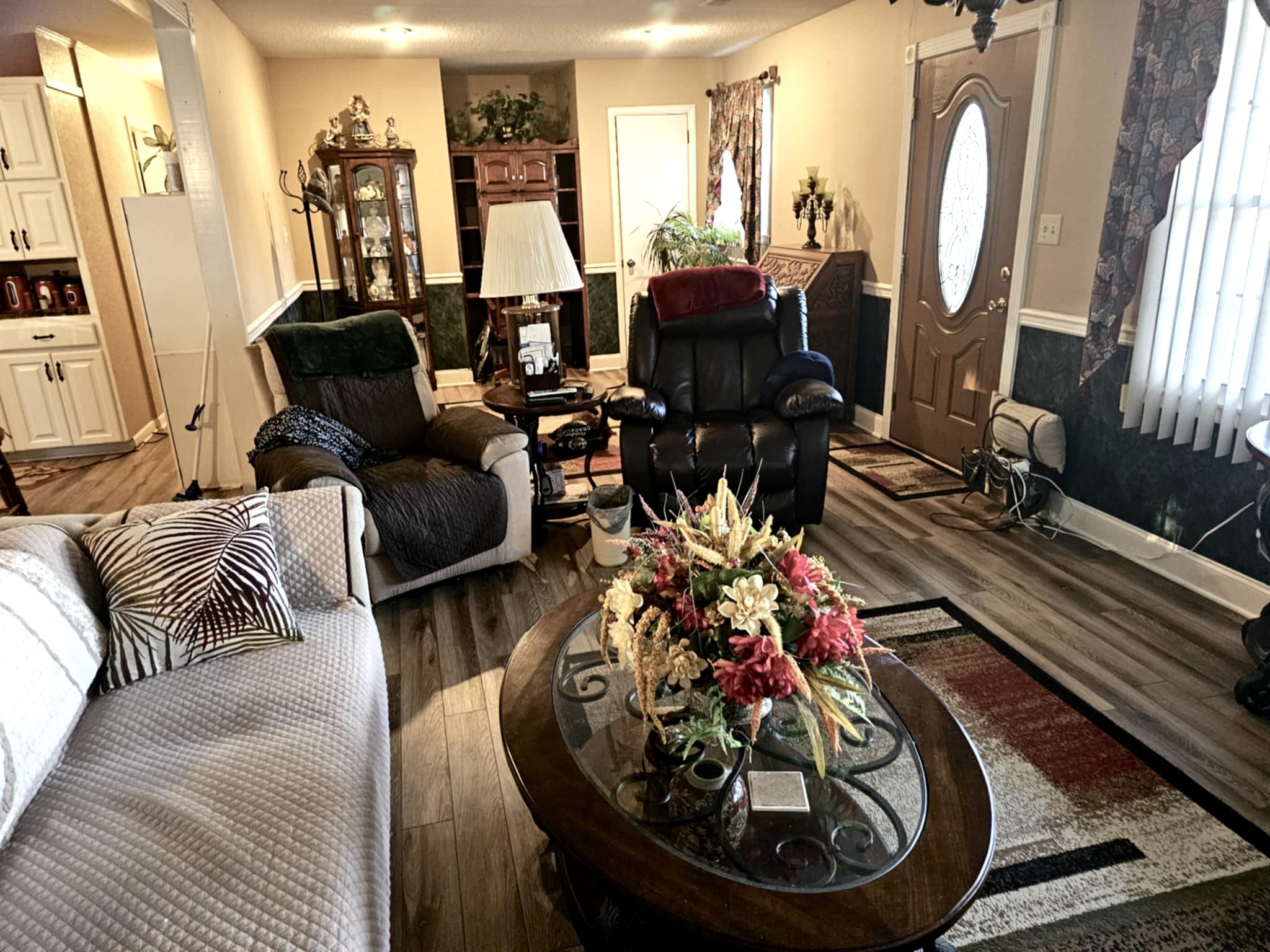 52 Hillcrest Villa Rd