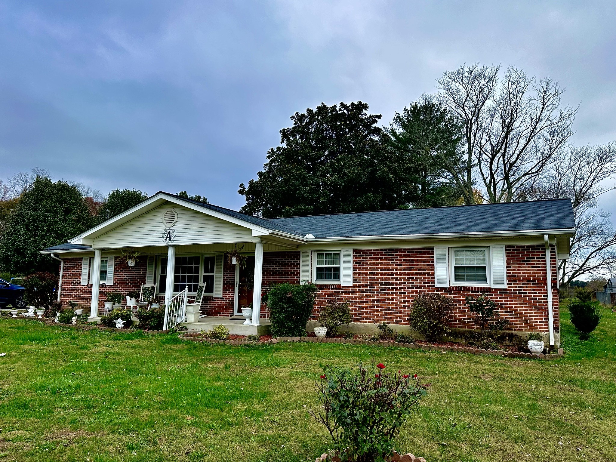 52 Hillcrest Villa Rd