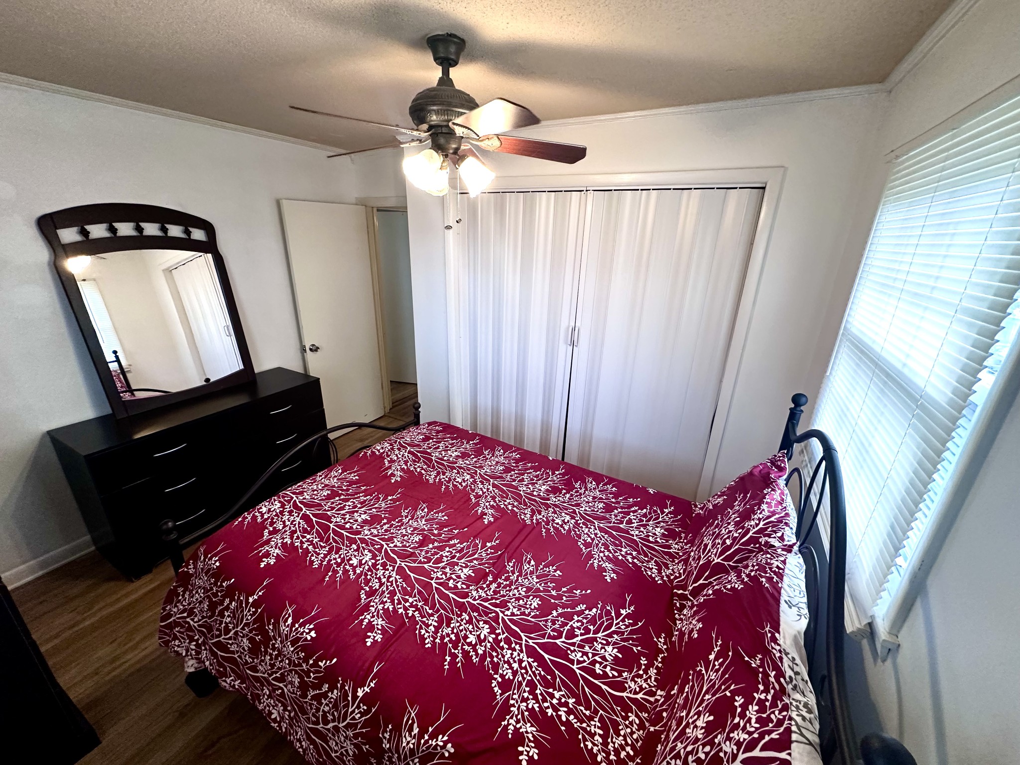 52 Hillcrest Villa Rd