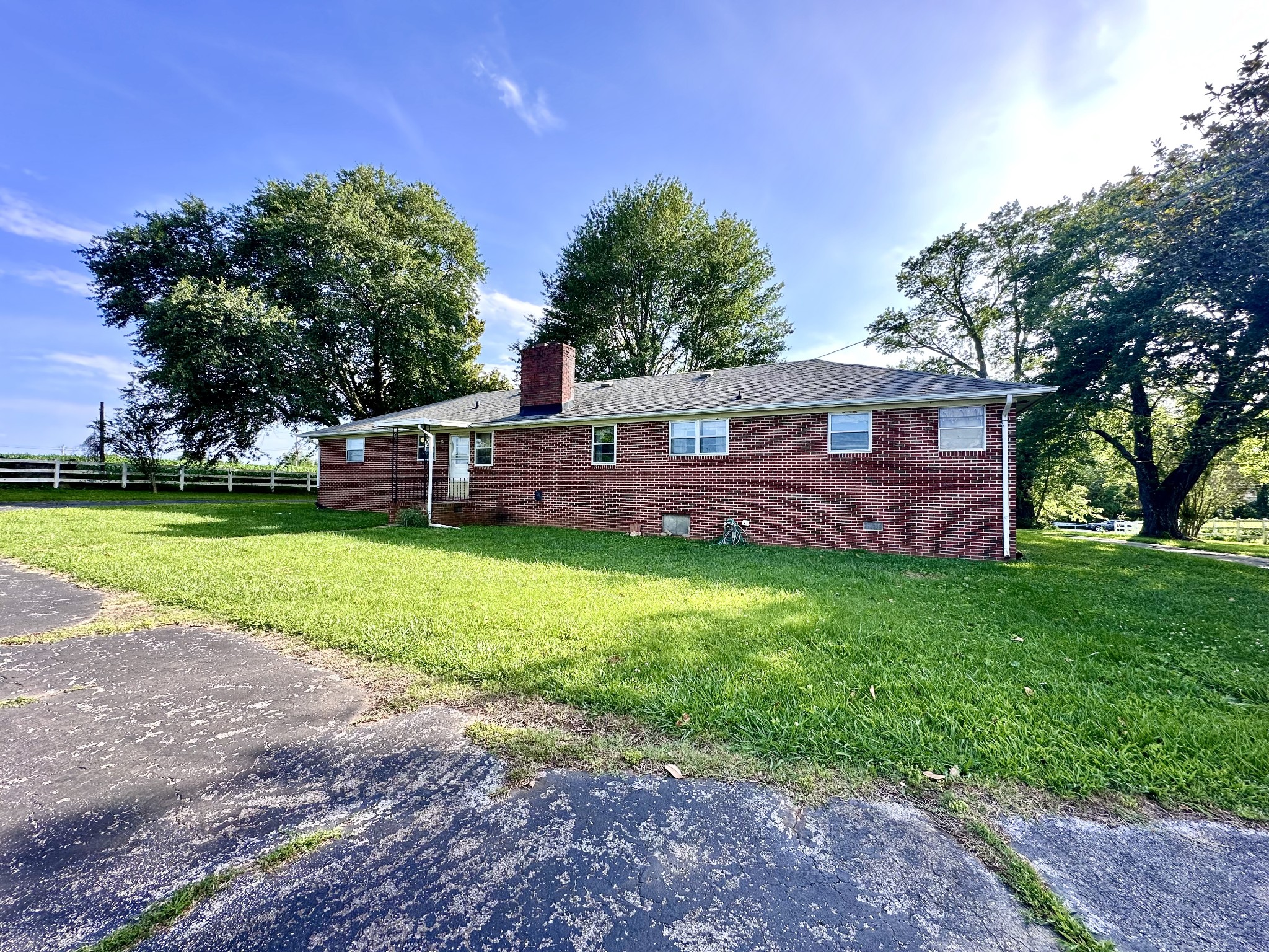 8545 Hillsboro Hwy