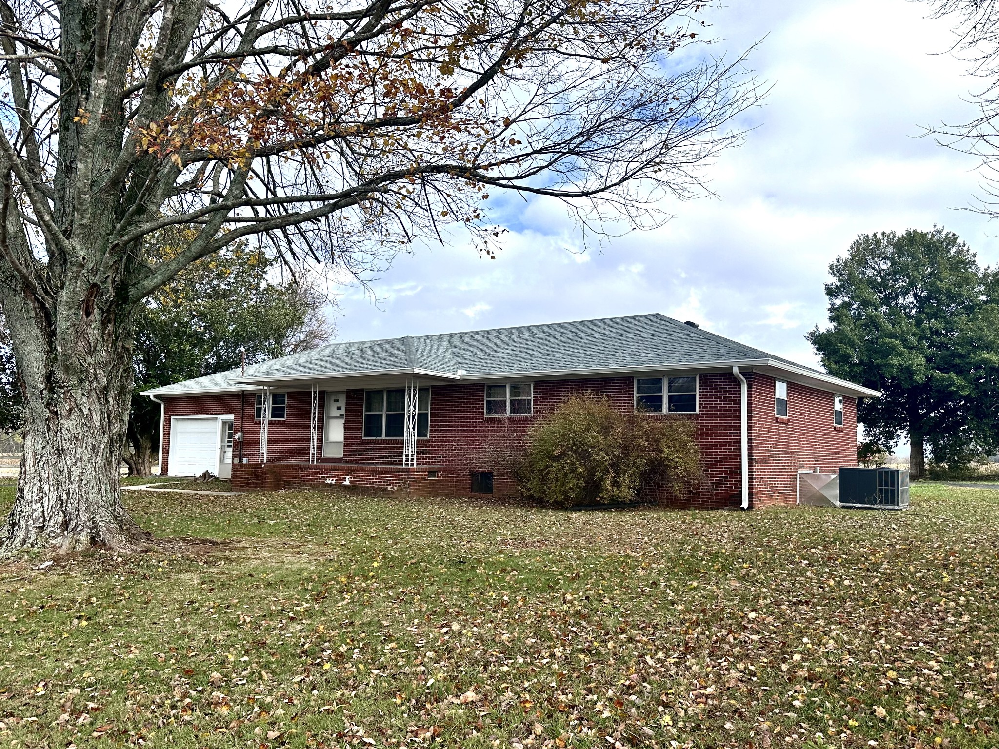 8545 Hillsboro Hwy