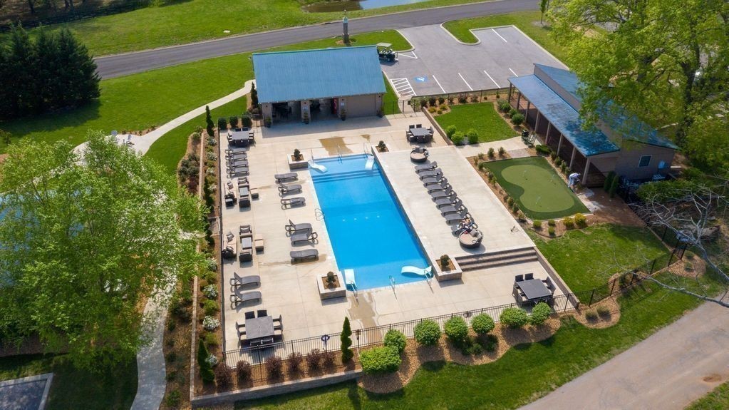 52 Campfire Ct