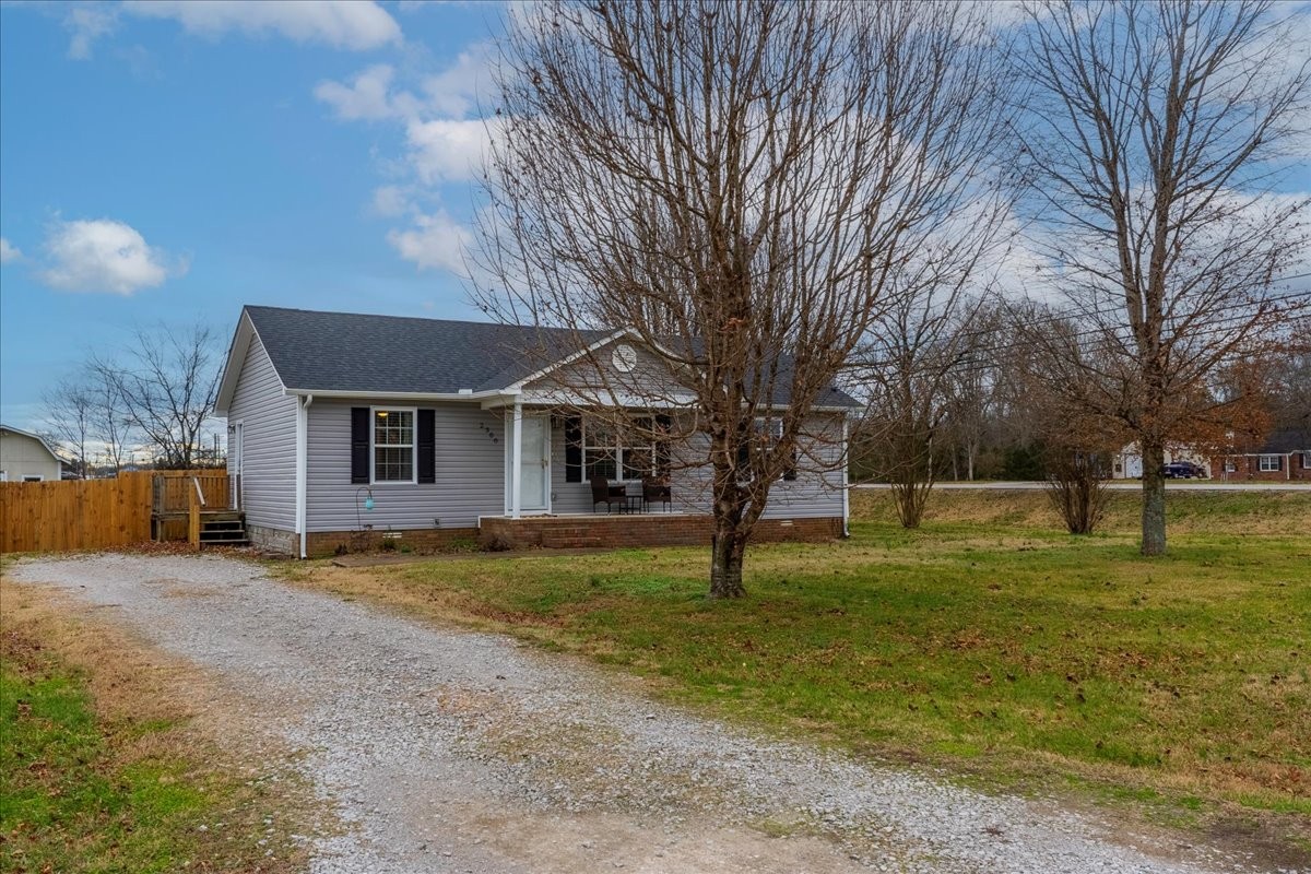 2300 Forrest Fields Dr