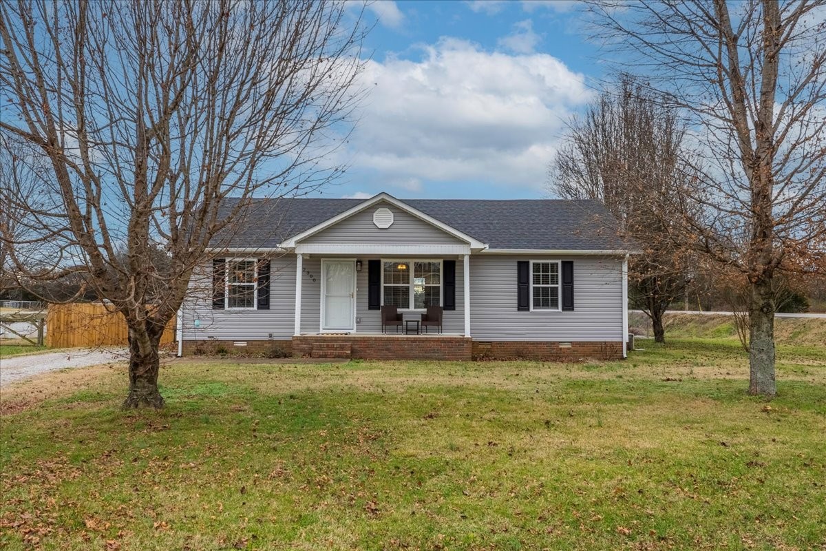 2300 Forrest Fields Dr
