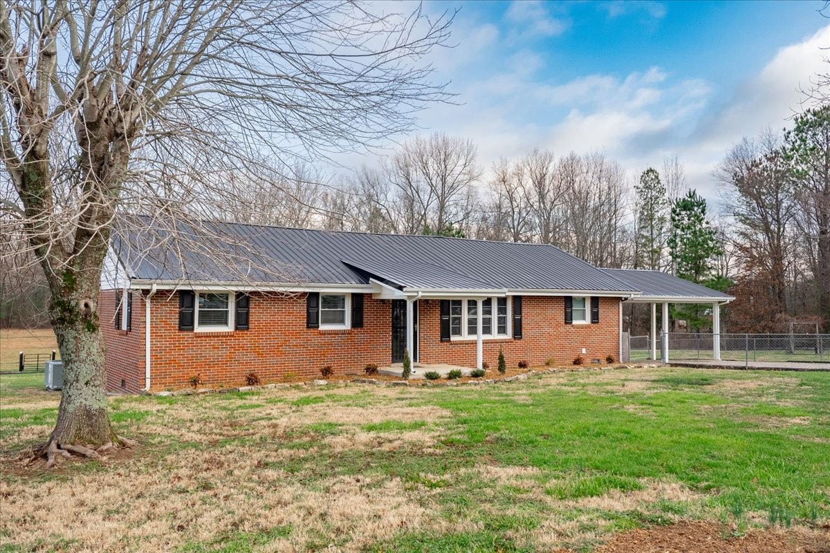 838 Pete Sain Rd