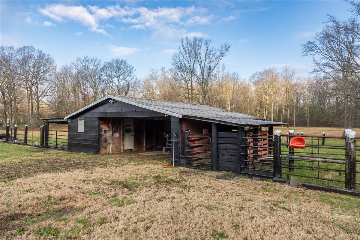 838 Pete Sain Rd