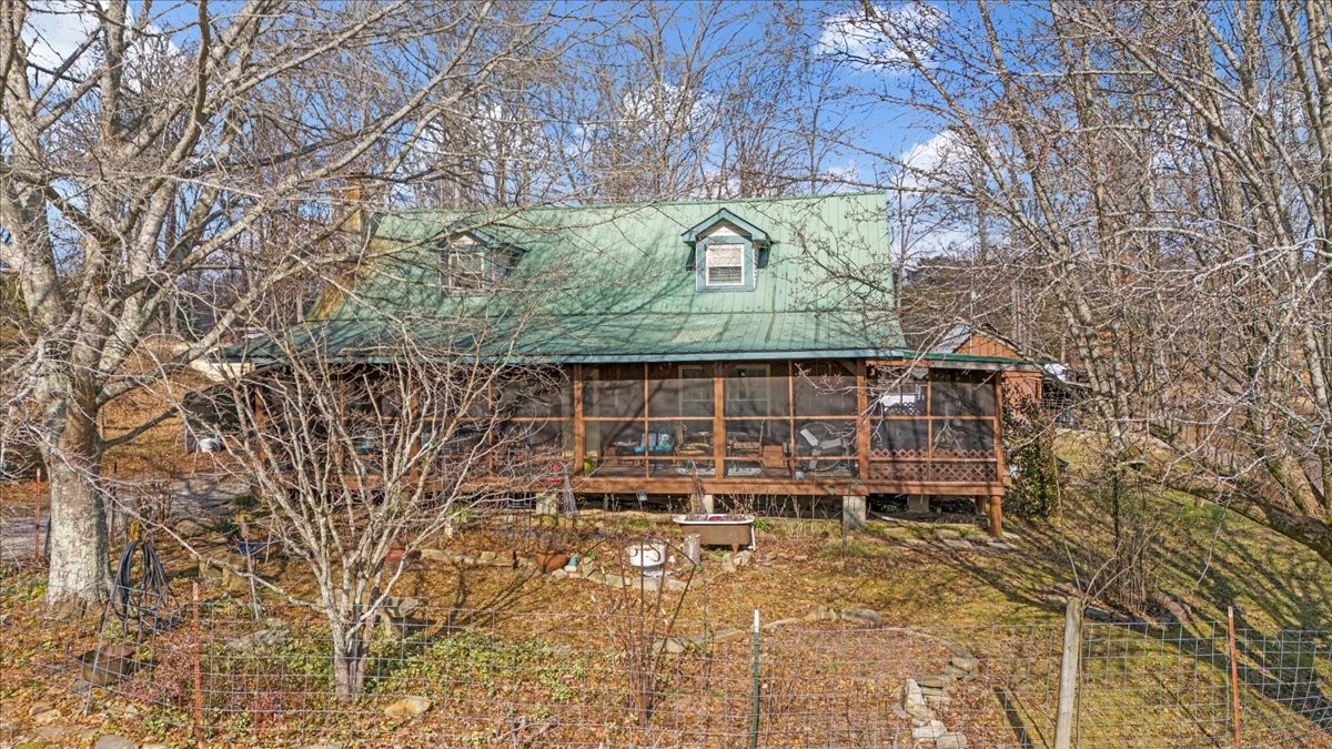 805 Parmley Hollow Rd