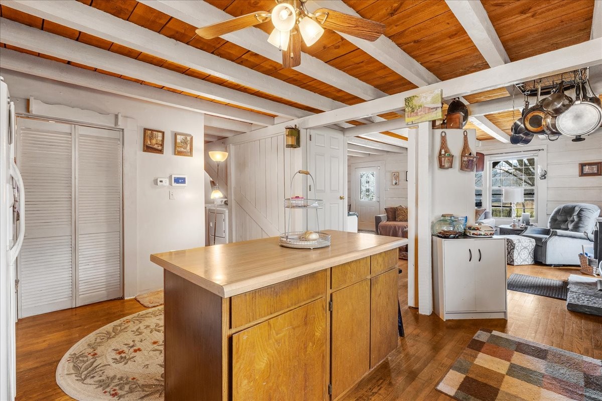805 Parmley Hollow Rd