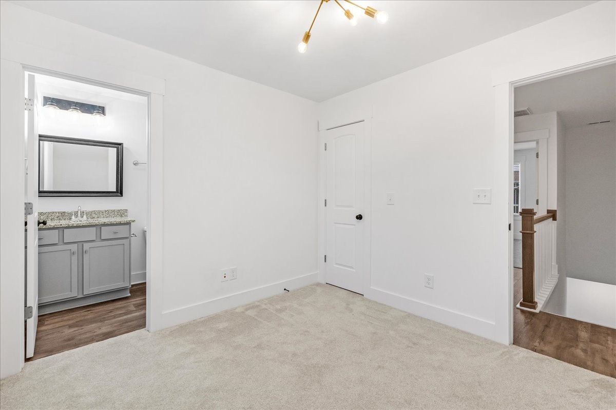 102 Harper Lndg