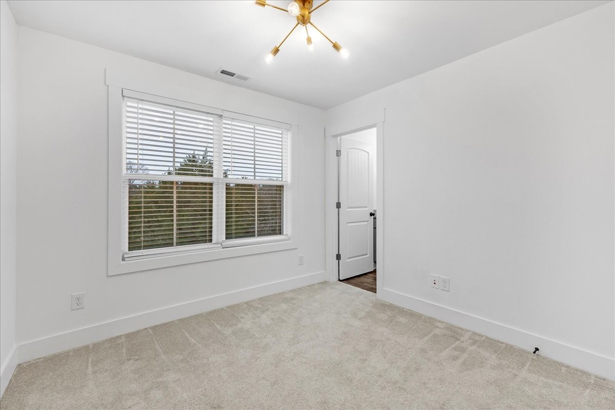 102 Harper Lndg