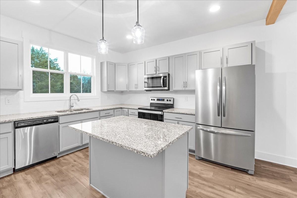 102 Harper Lndg
