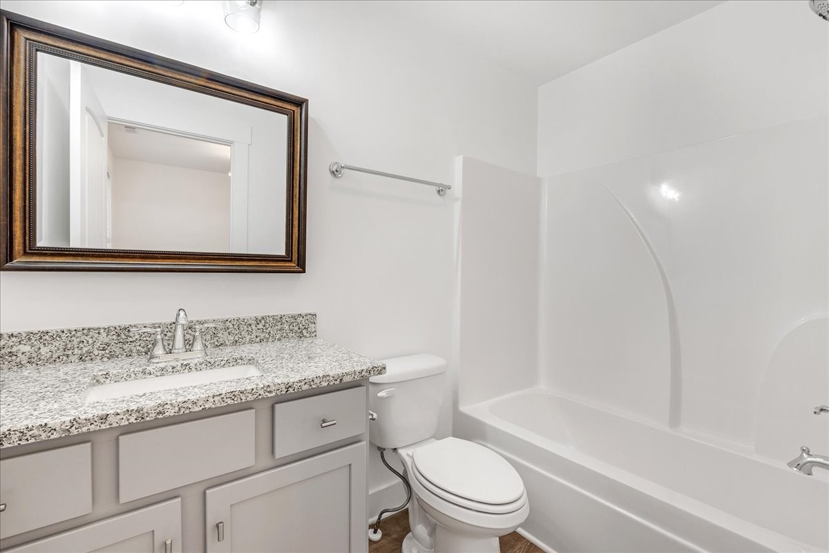 102 Harper Lndg