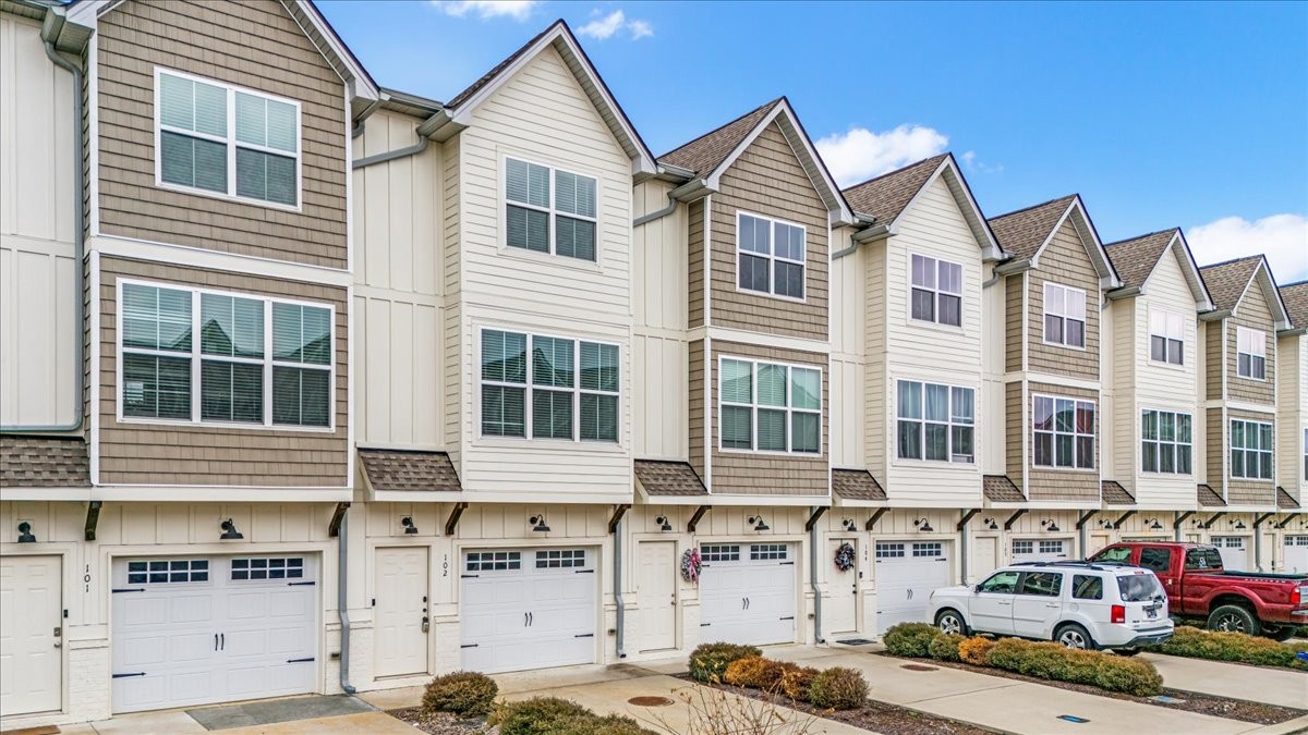 102 Harper Lndg