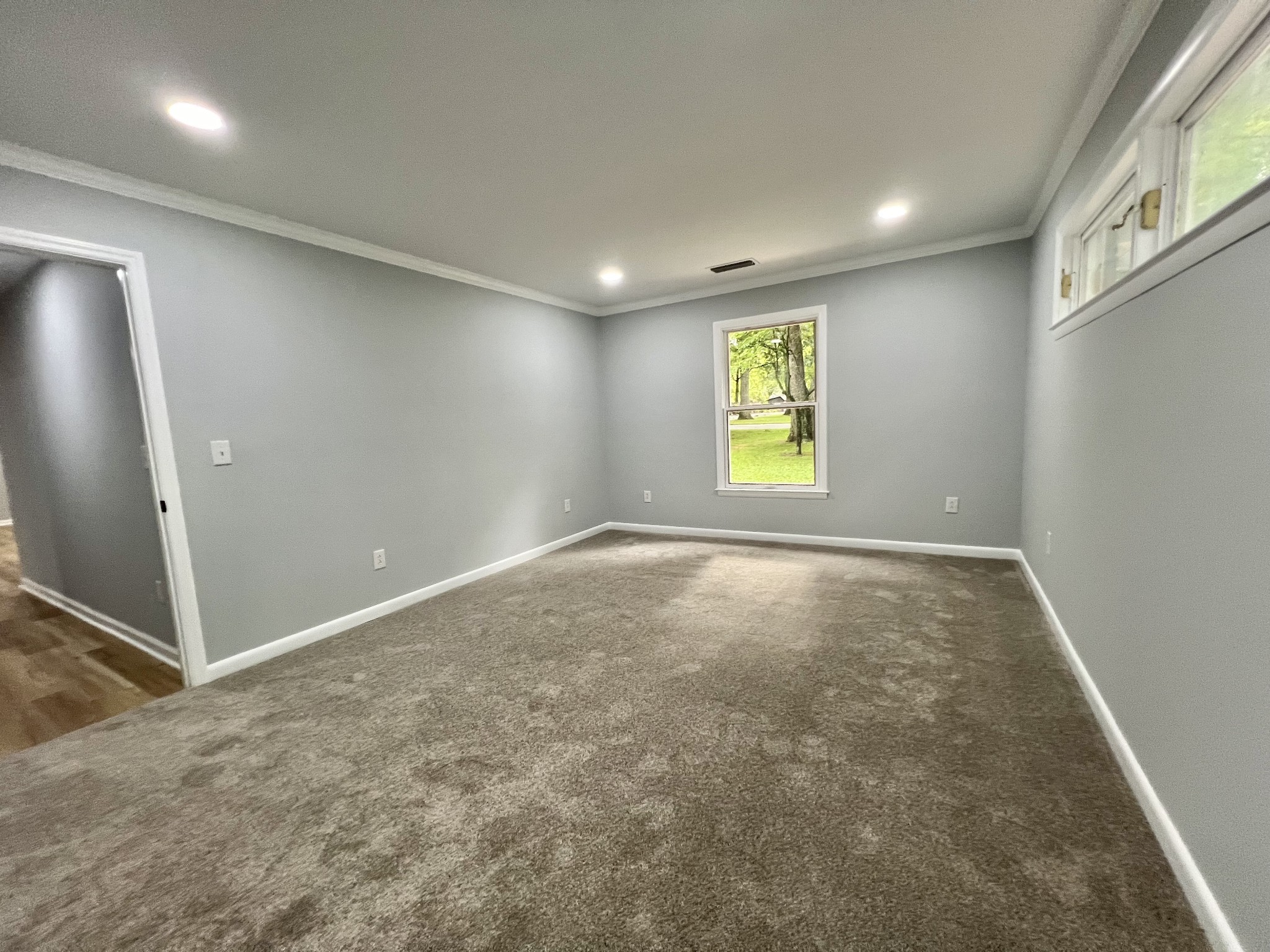 304 Sharondale Dr