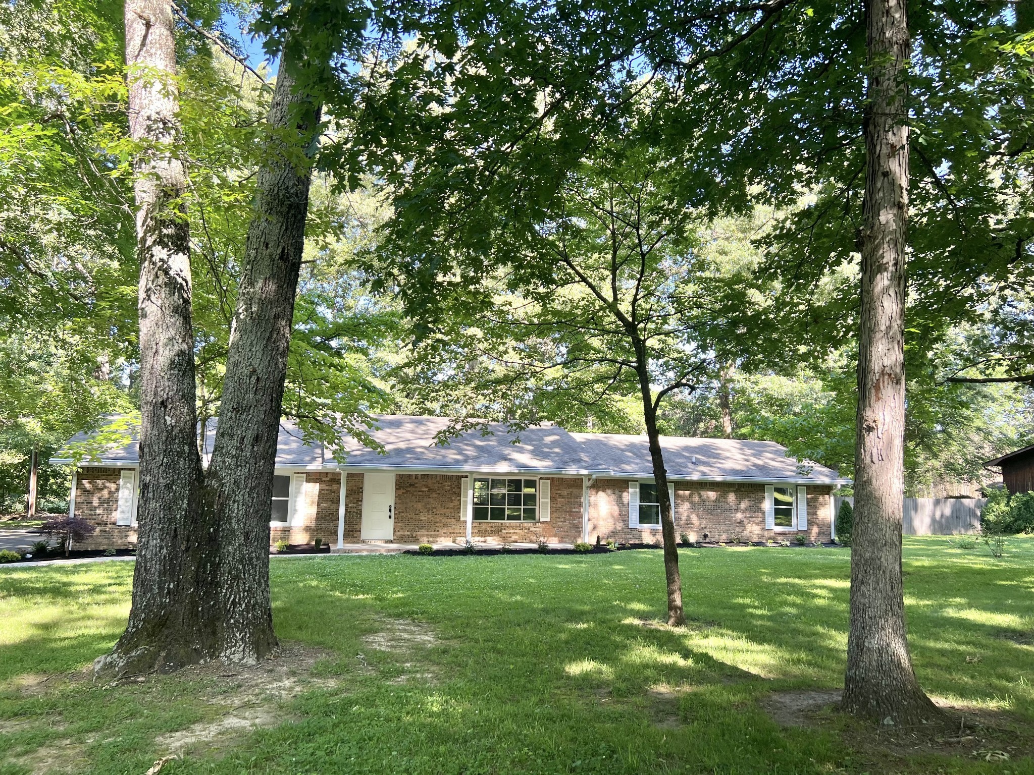 304 Sharondale Dr