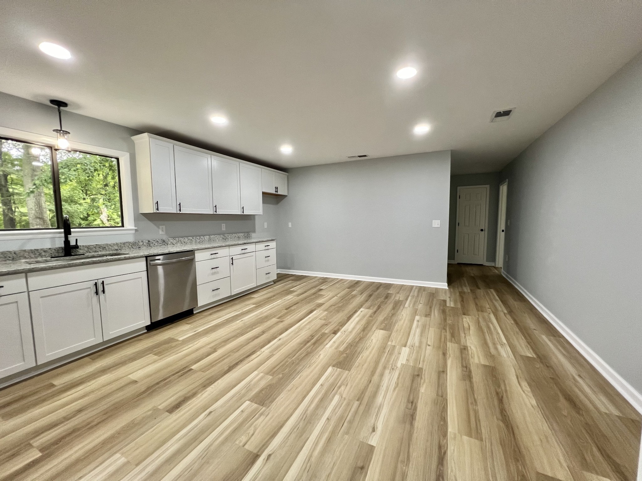 304 Sharondale Dr
