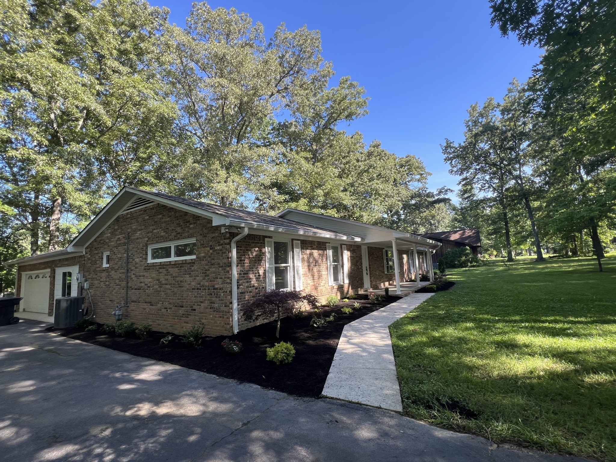 304 Sharondale Dr