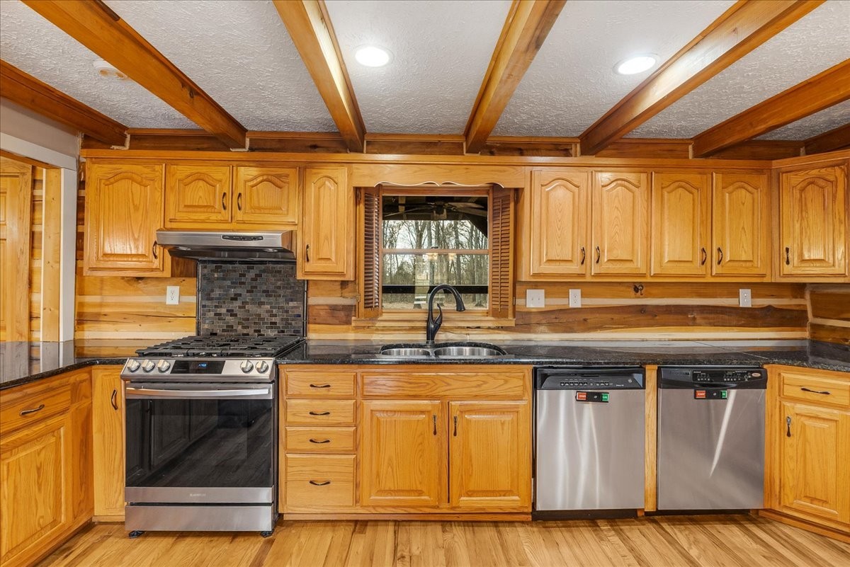312 Roscoe Lynn Rd