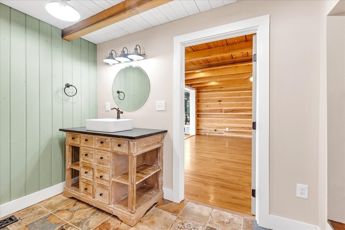 312 Roscoe Lynn Rd