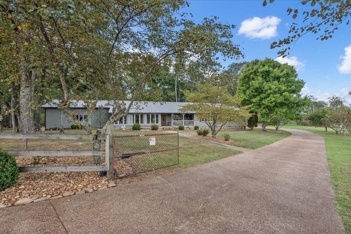 312 Roscoe Lynn Rd