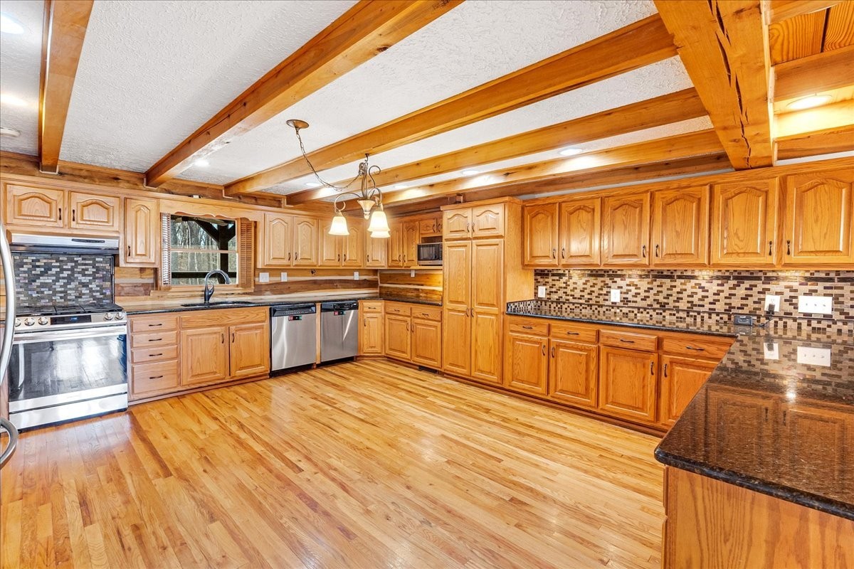 312 Roscoe Lynn Rd