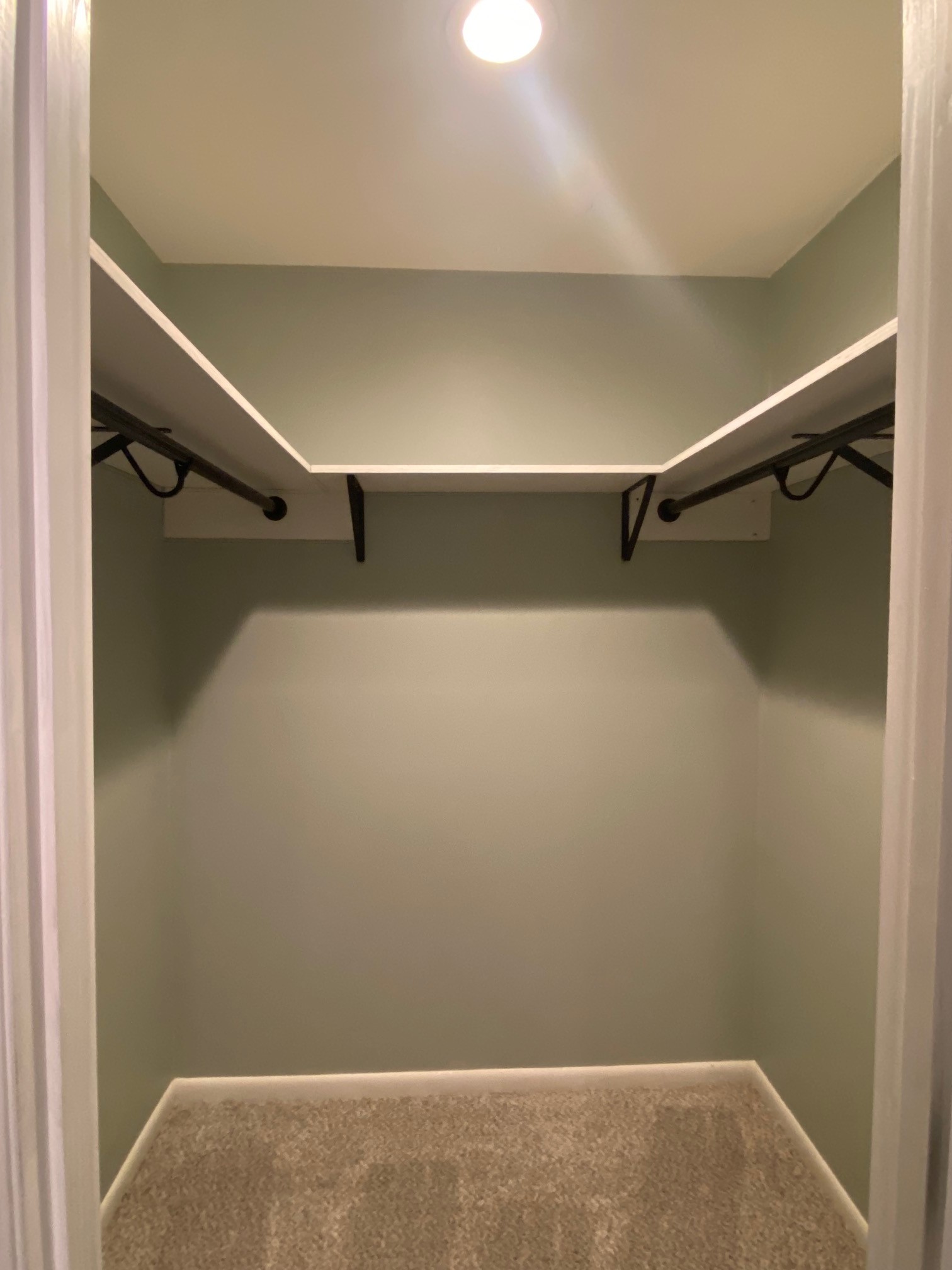 1105 Pickett Dr