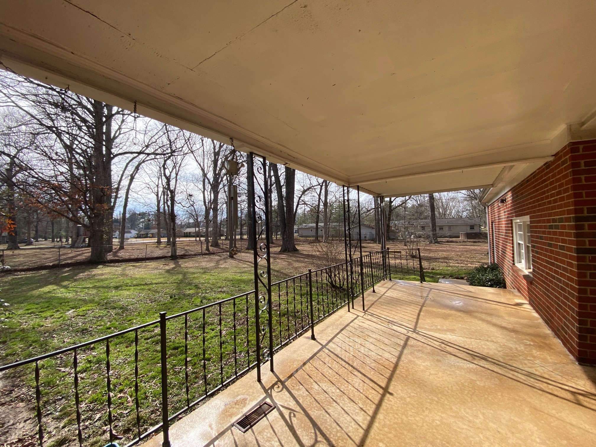 1105 Pickett Dr