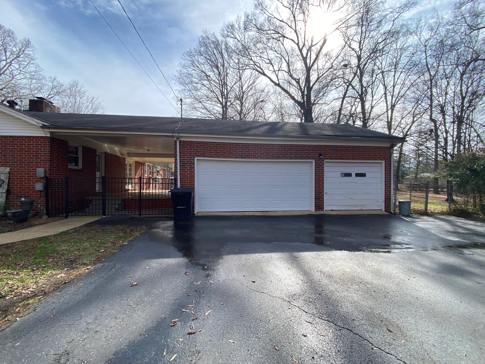 1105 Pickett Dr