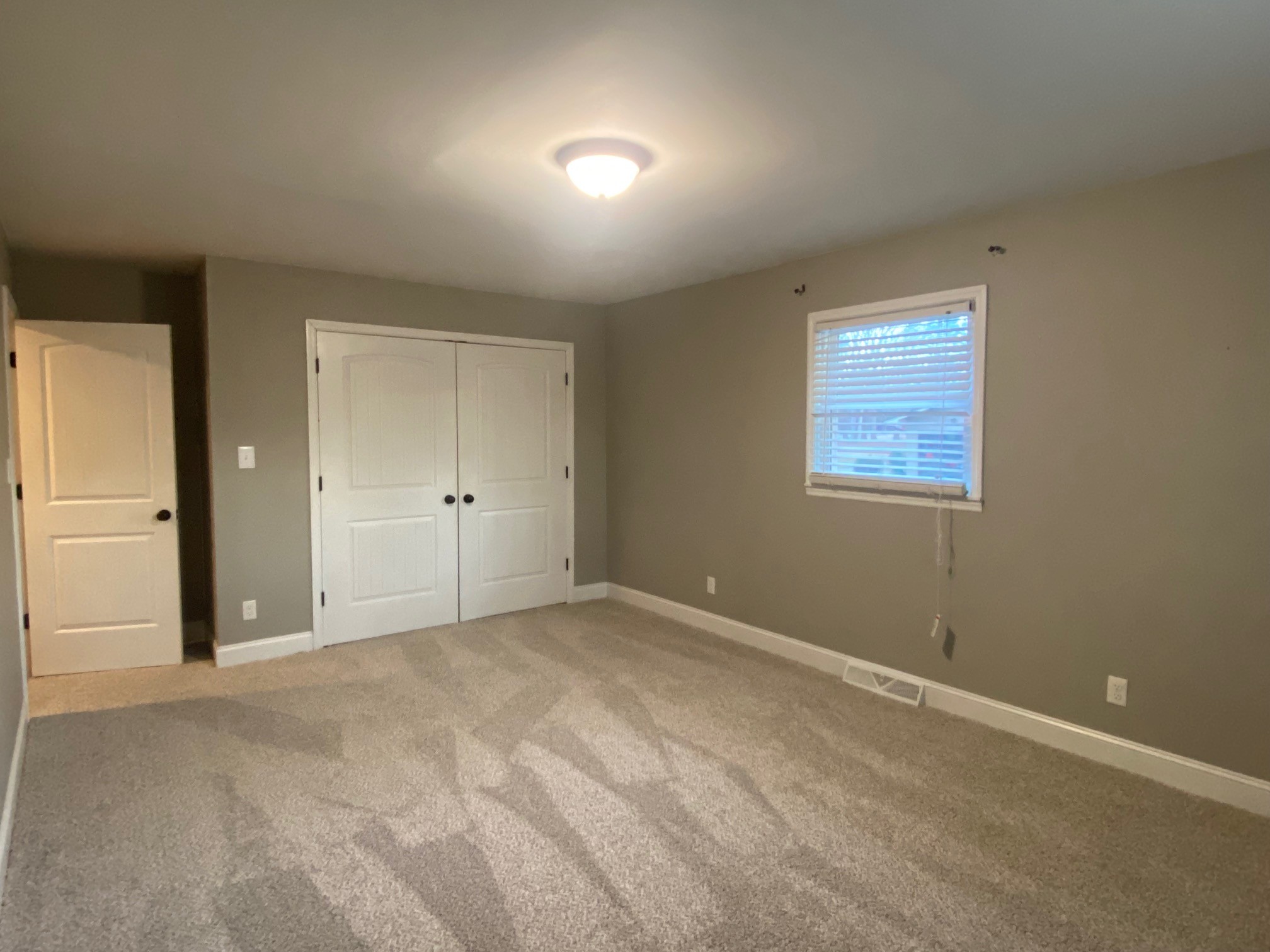 1105 Pickett Dr