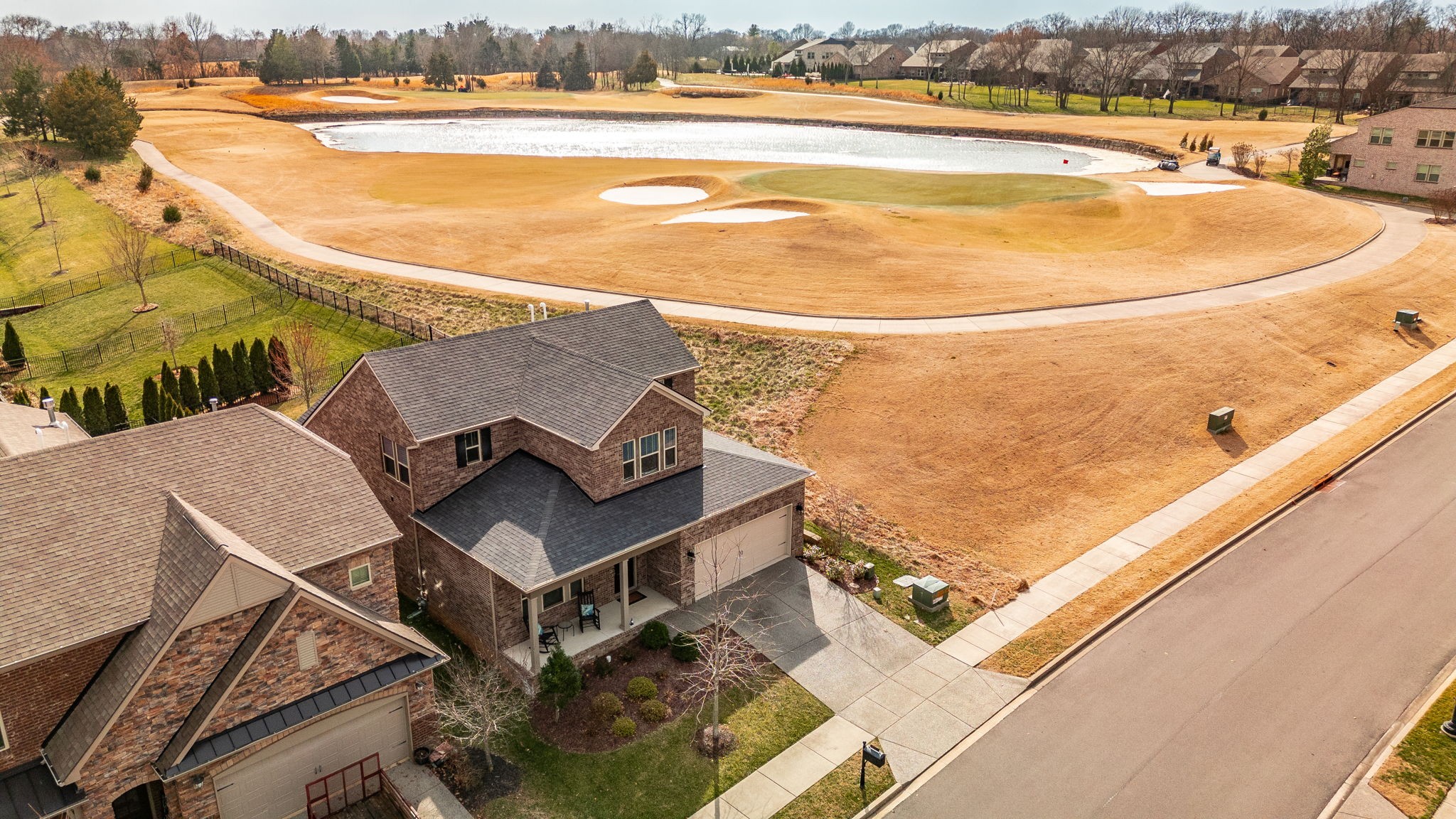 1052 Fenner Ln