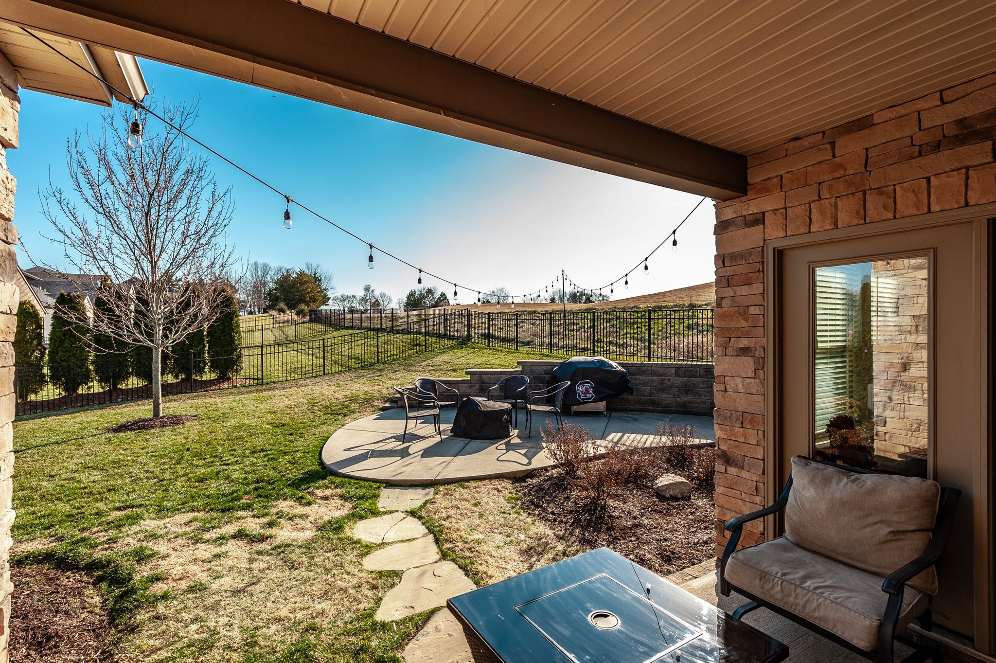 1052 Fenner Ln