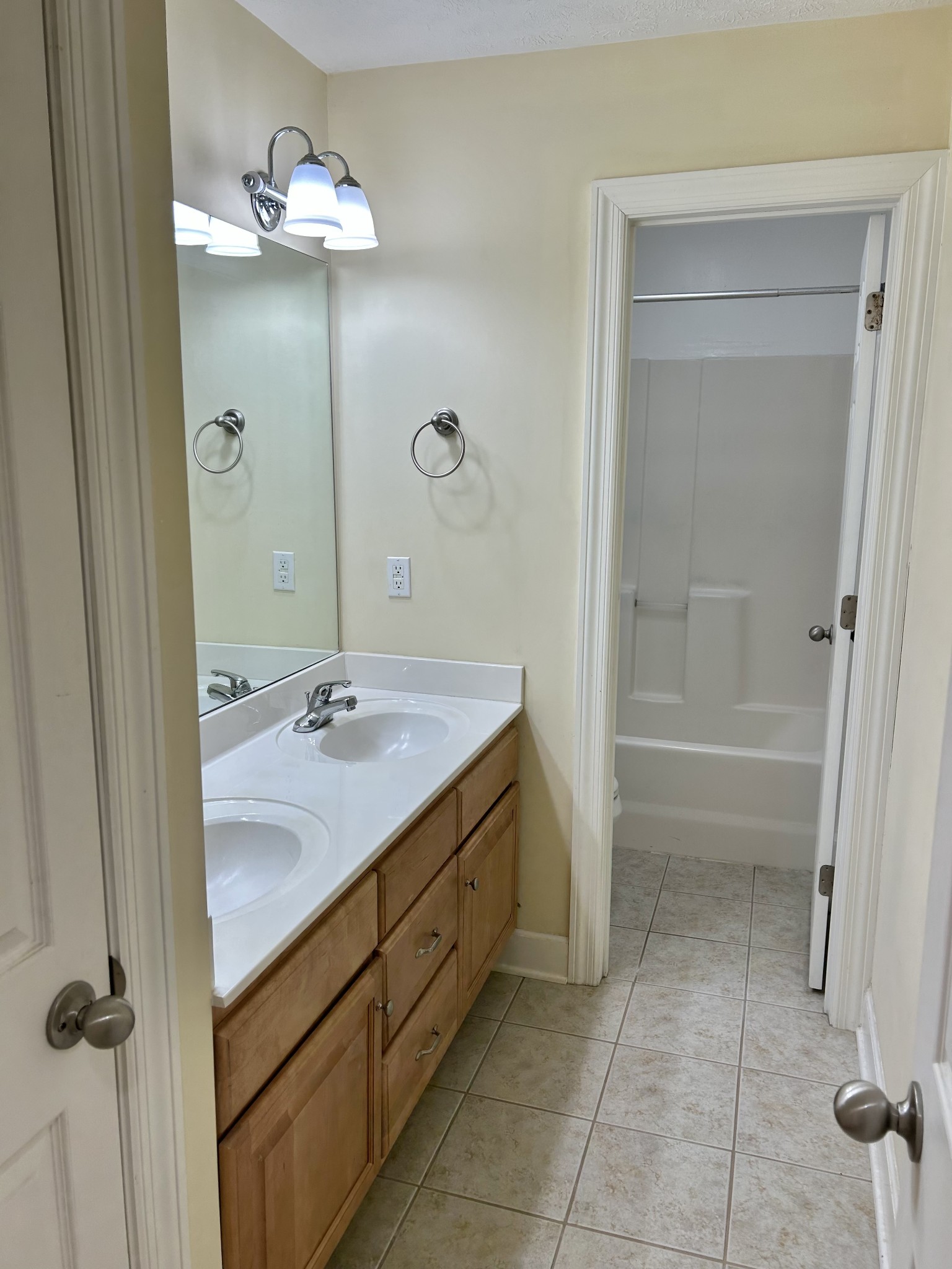 214 Mitchell Ln