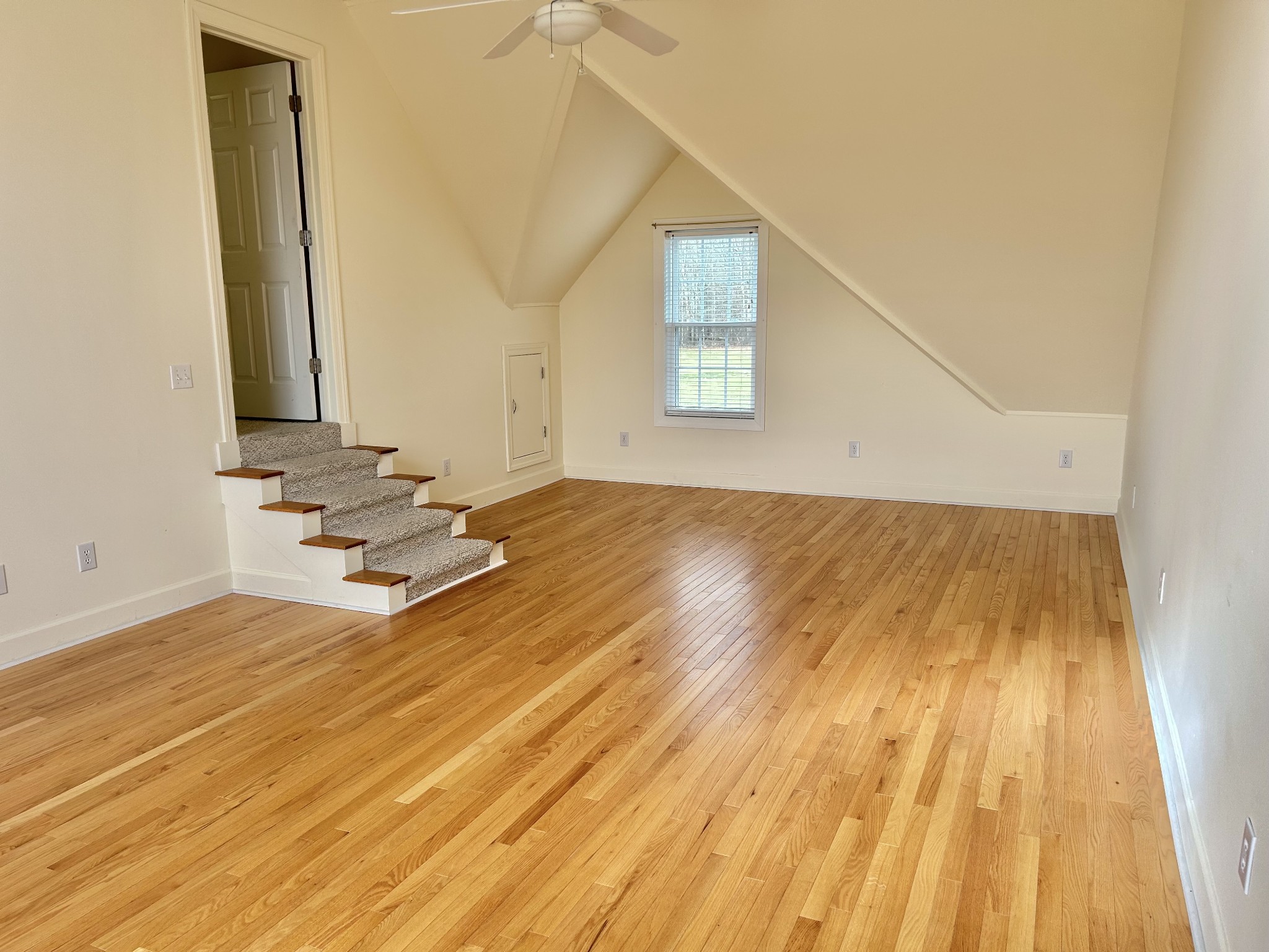 214 Mitchell Ln