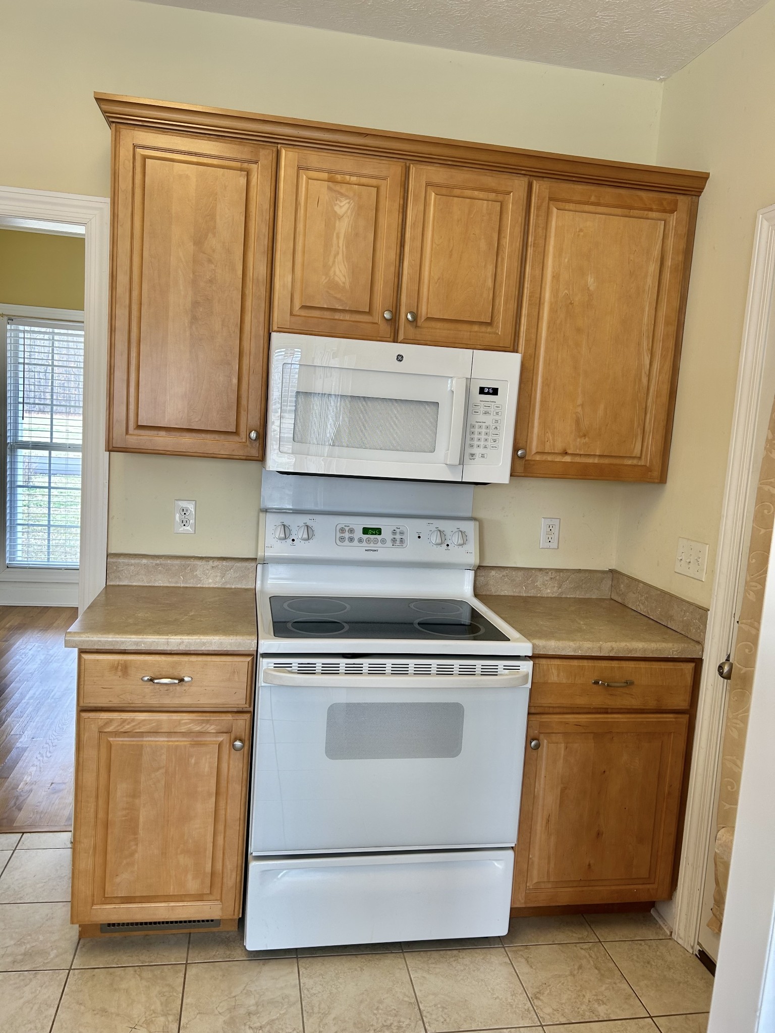 214 Mitchell Ln