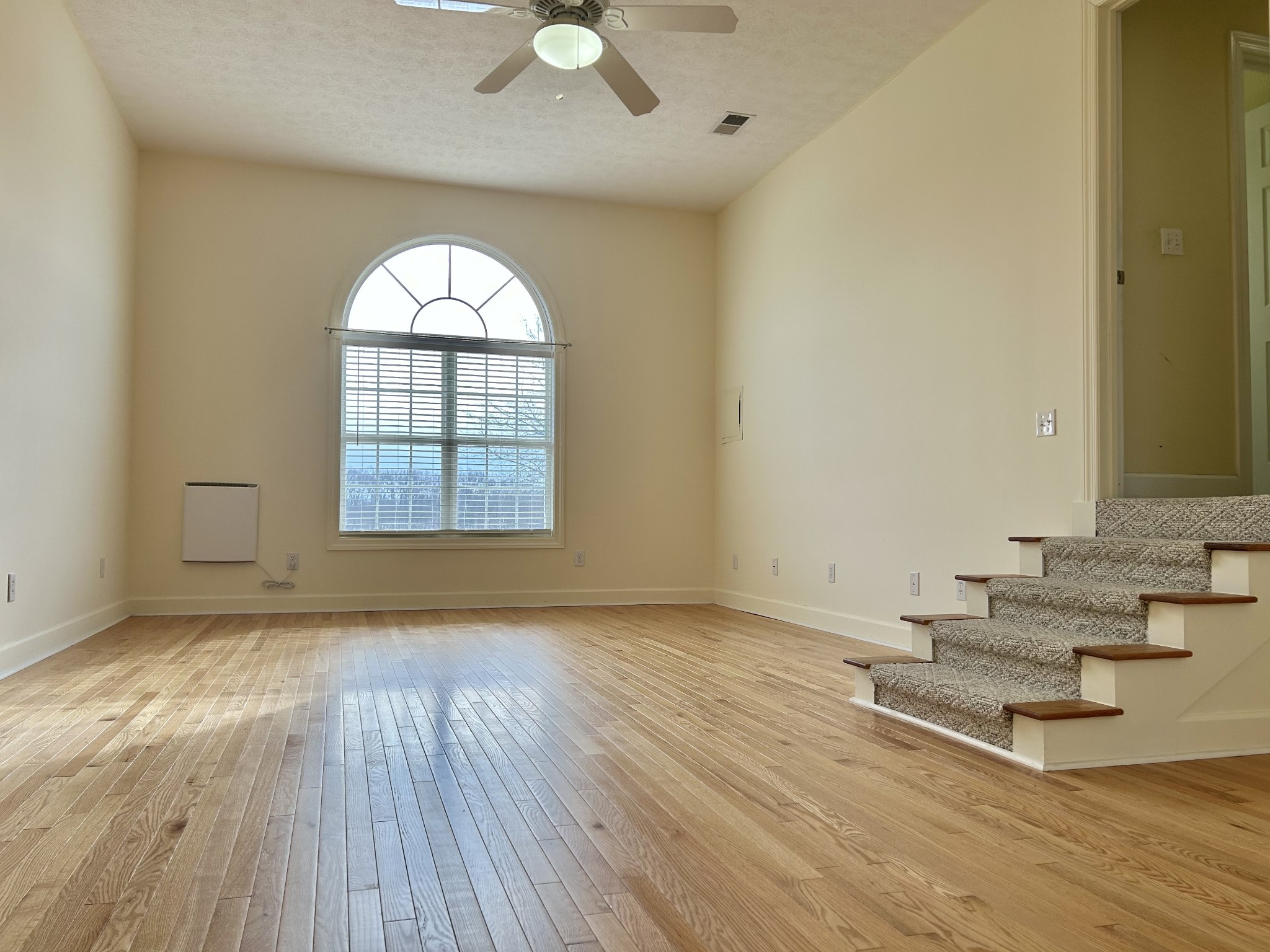 214 Mitchell Ln