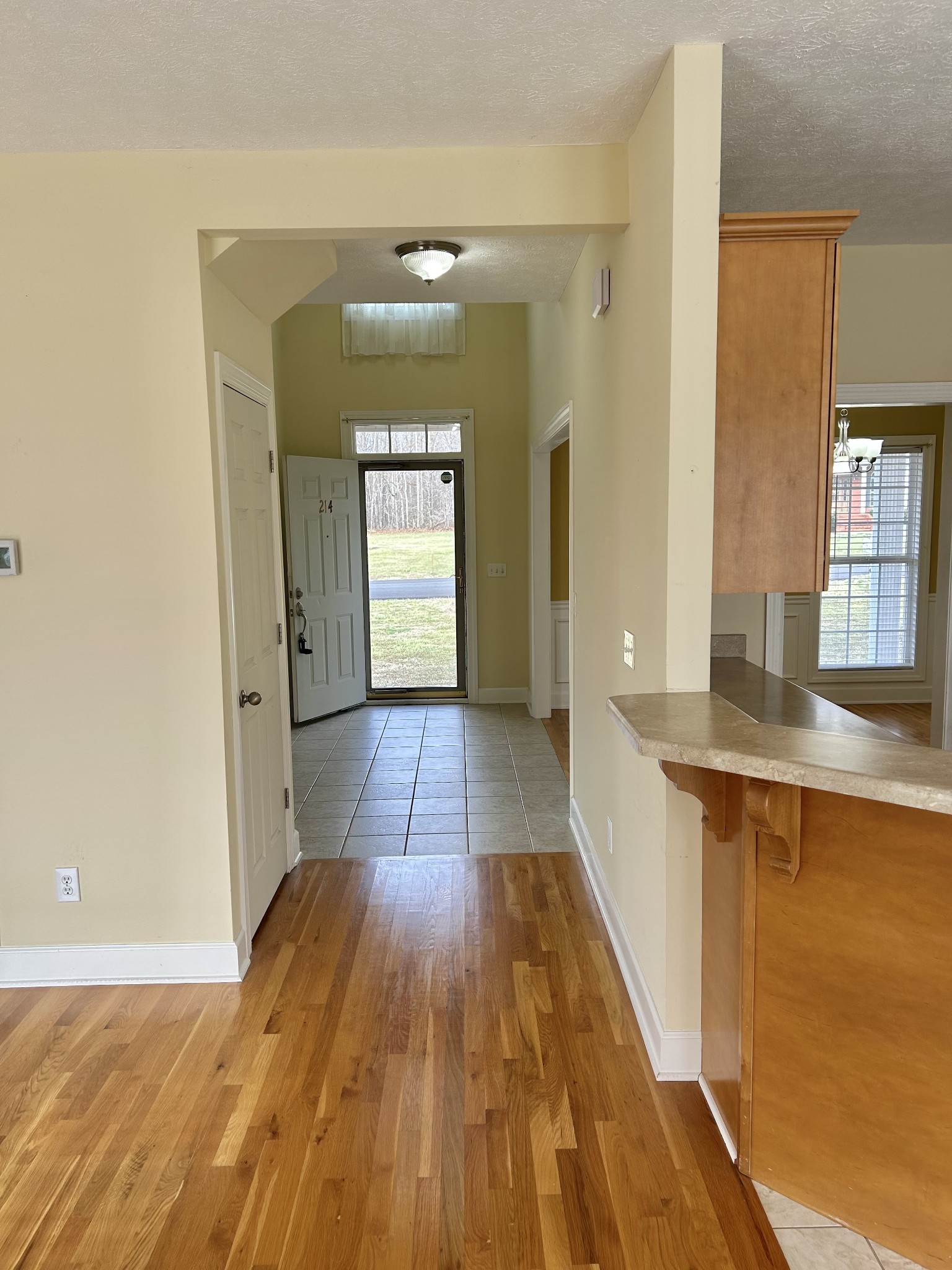 214 Mitchell Ln