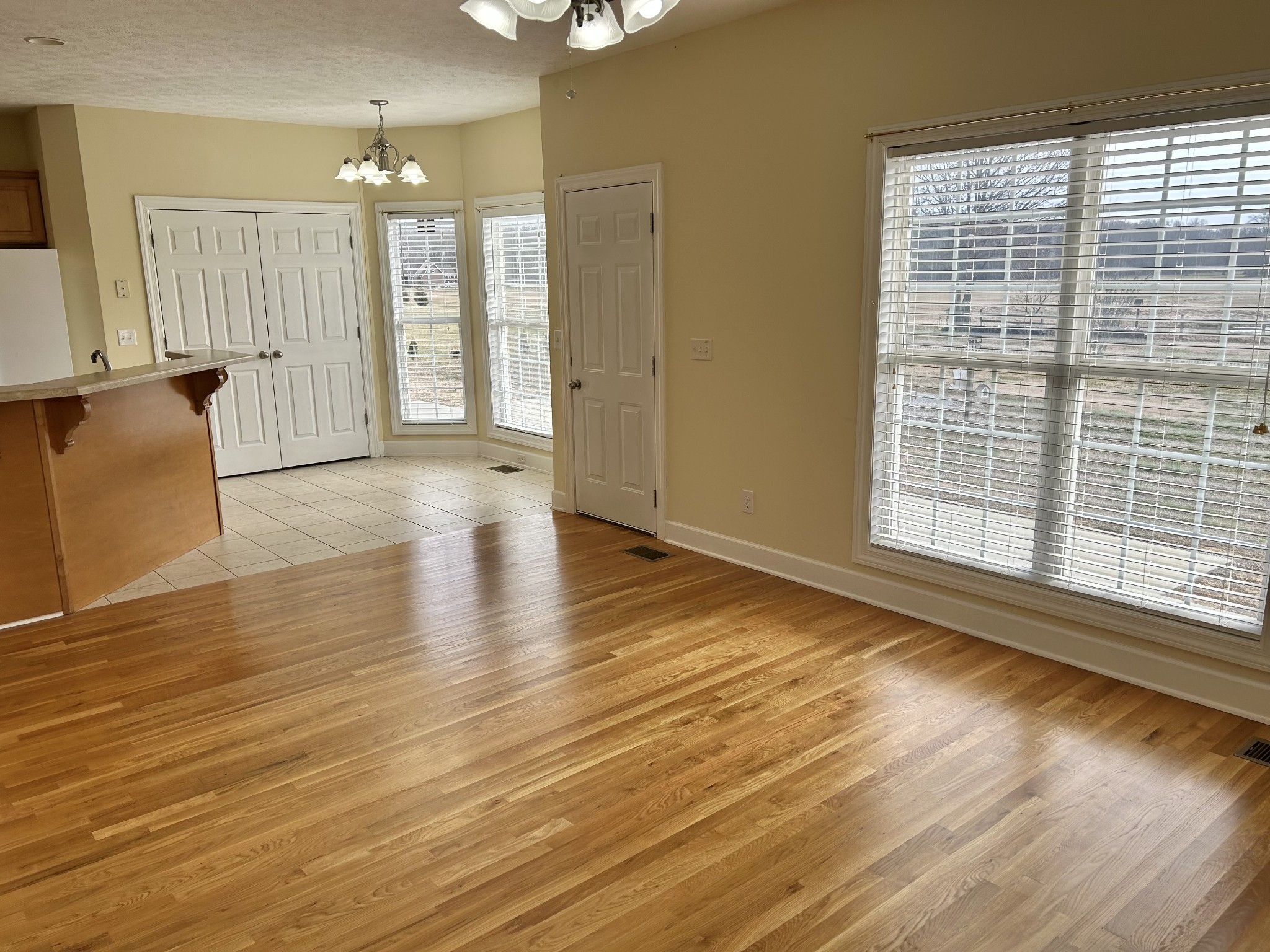 214 Mitchell Ln