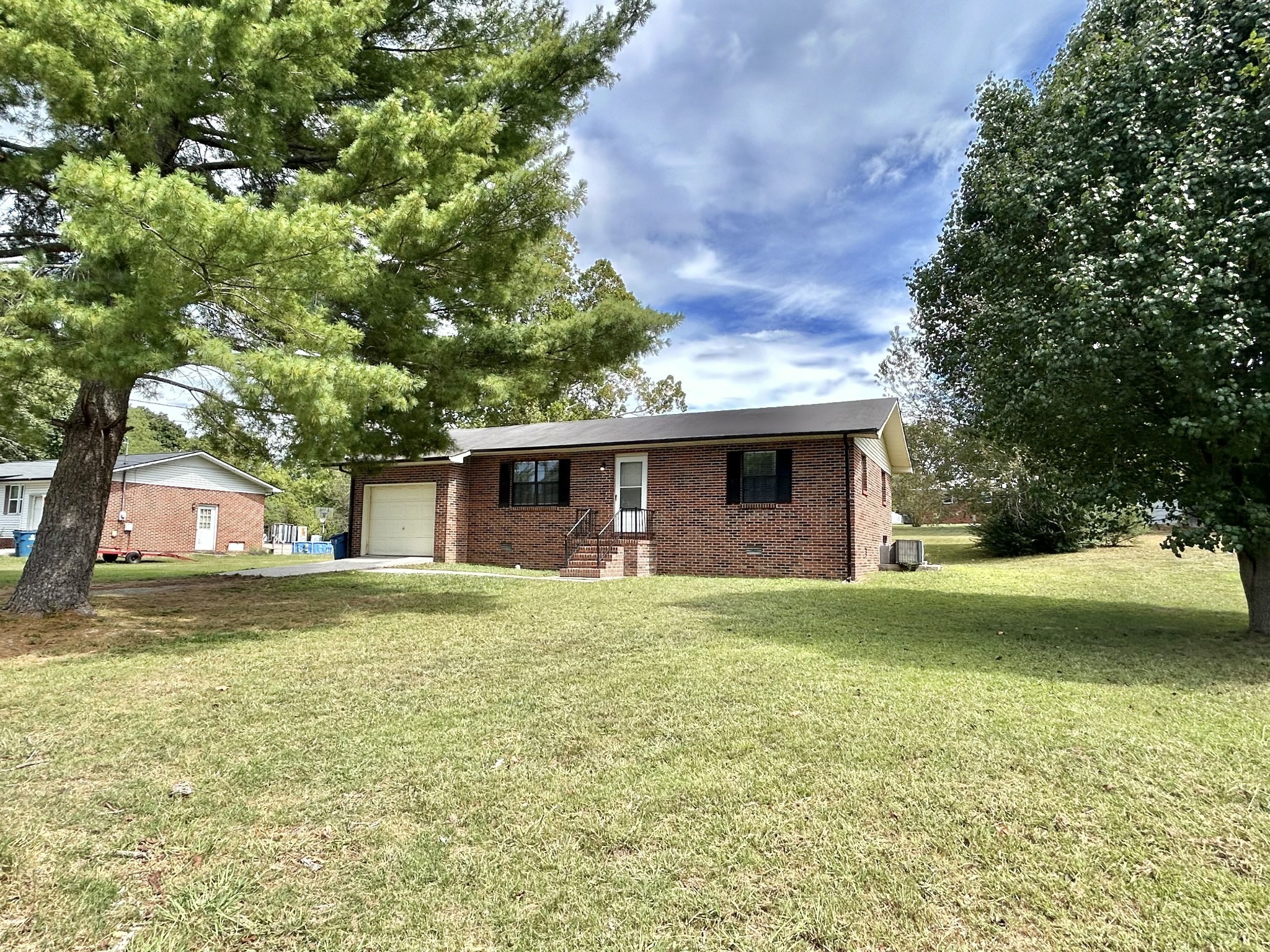 280 Glenburg Dr