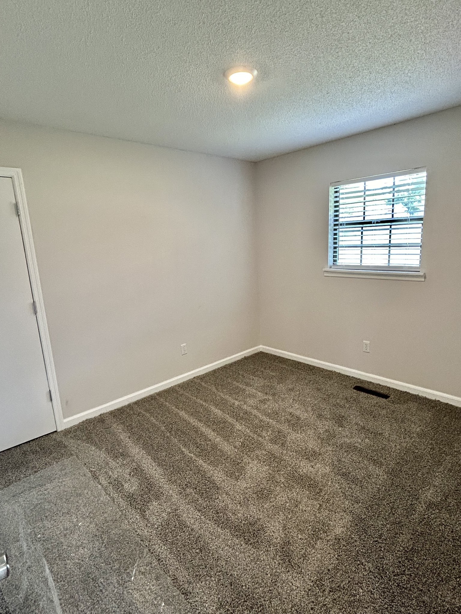 280 Glenburg Dr