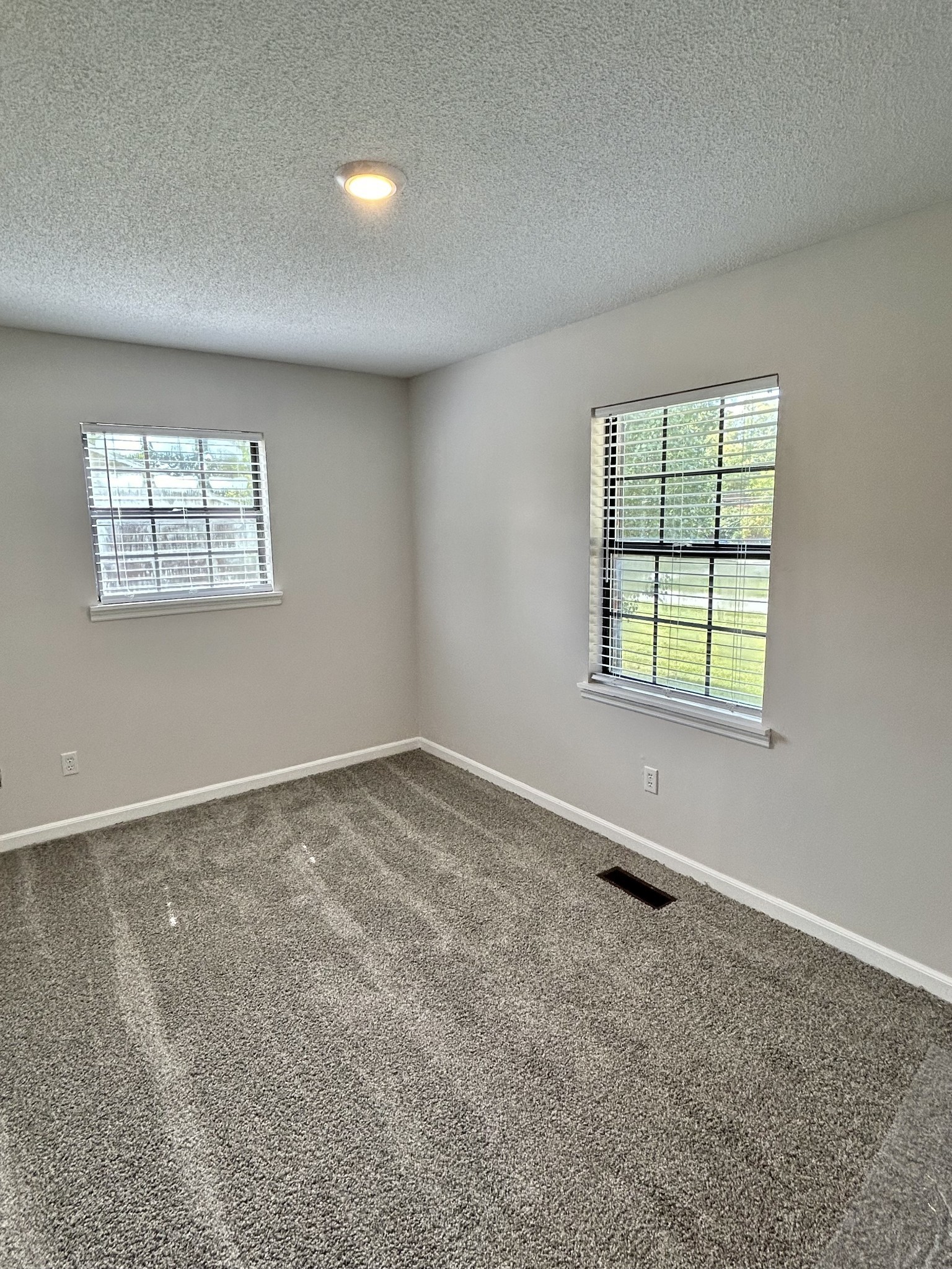 280 Glenburg Dr