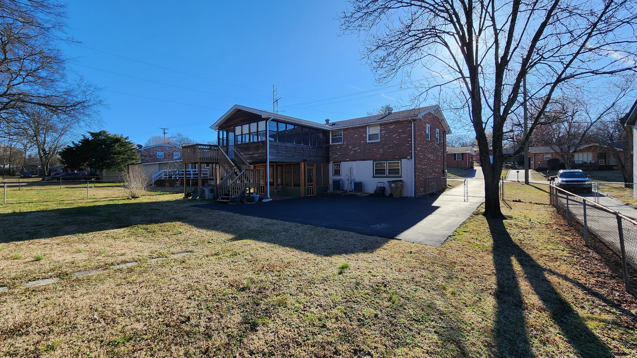 608 May Dr