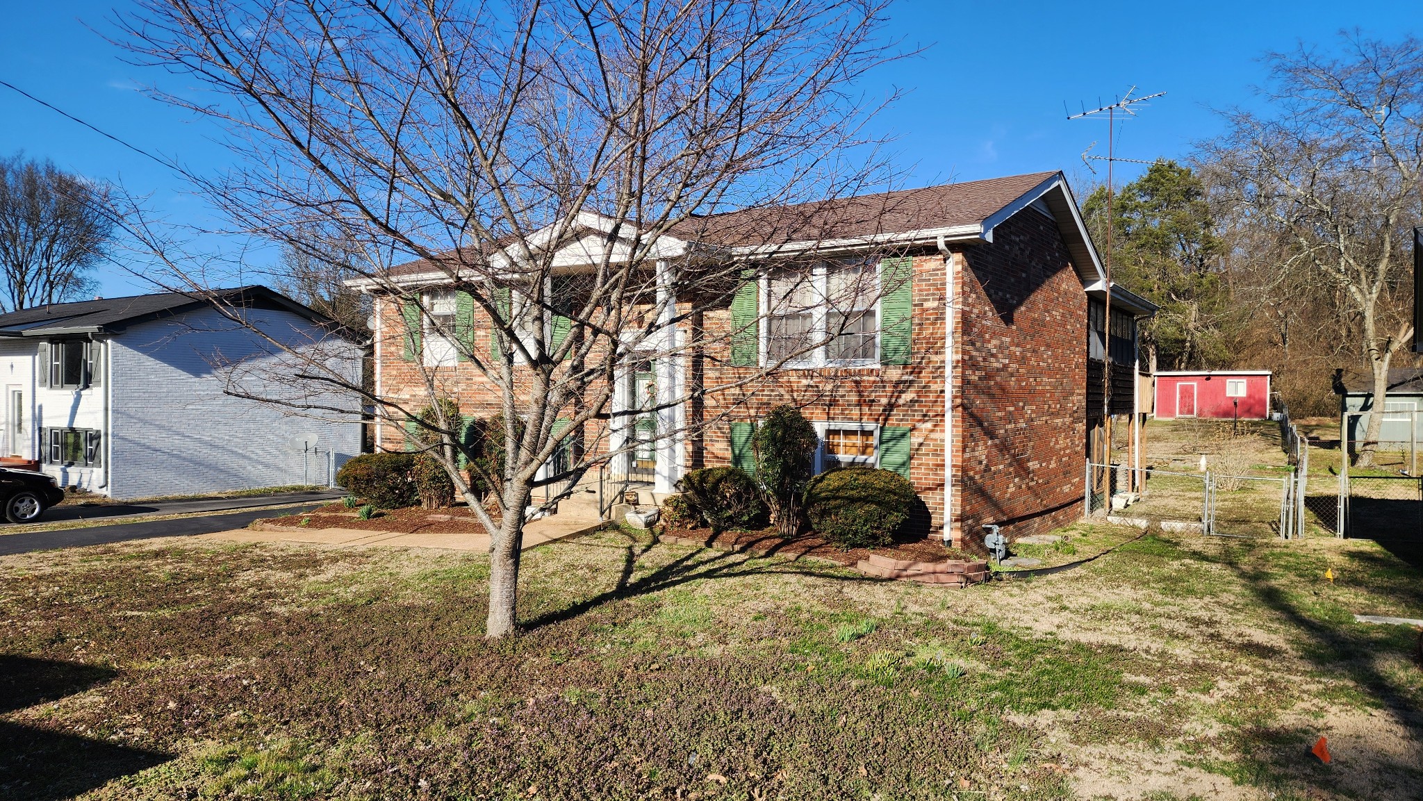 608 May Dr